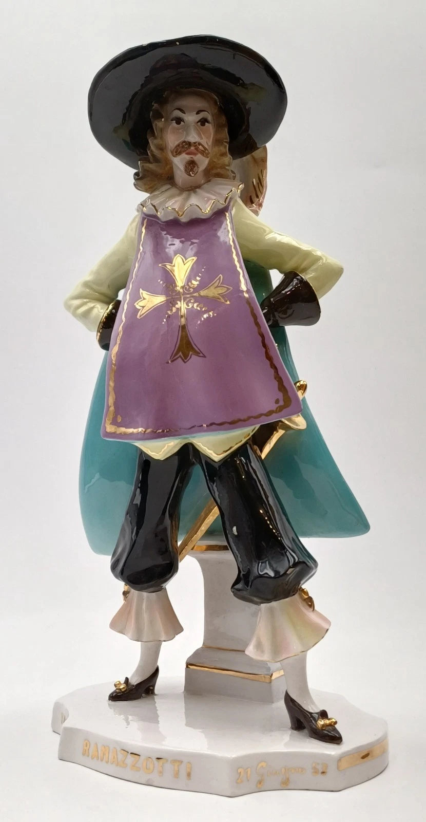 Trofeo Ramazzotti – Statuetta Moschettiere in porcellana, 1953