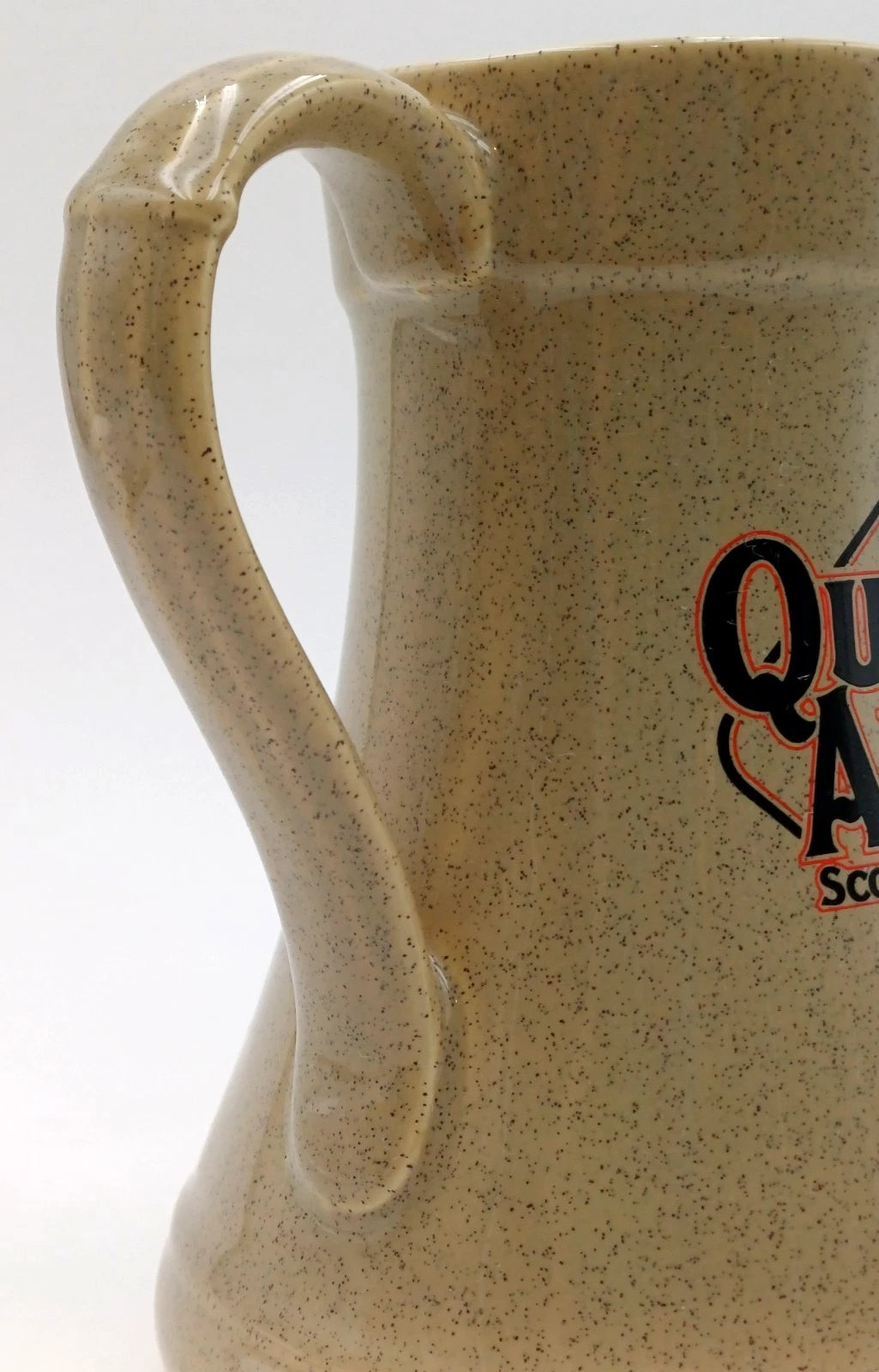 Queen Anne Scotch Whisky – Caraffa pubblicitaria in ceramica Wade PDM England