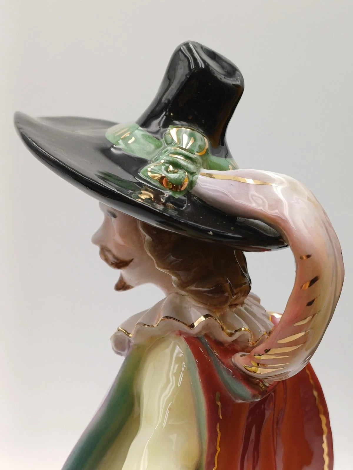 Trofeo Ramazzotti – Statuetta Moschettiere in porcellana, 1953