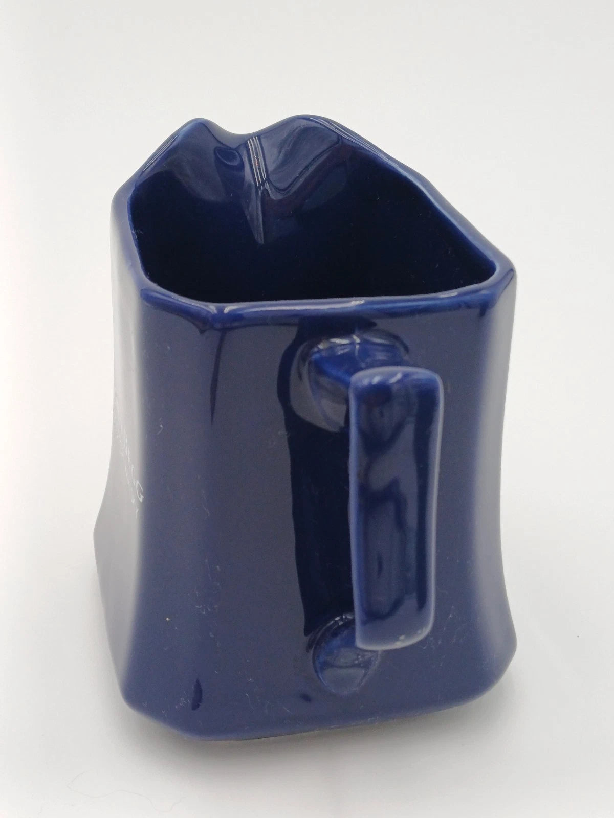 John Begg Scotch Whisky – Caraffa pubblicitaria in ceramica inglese