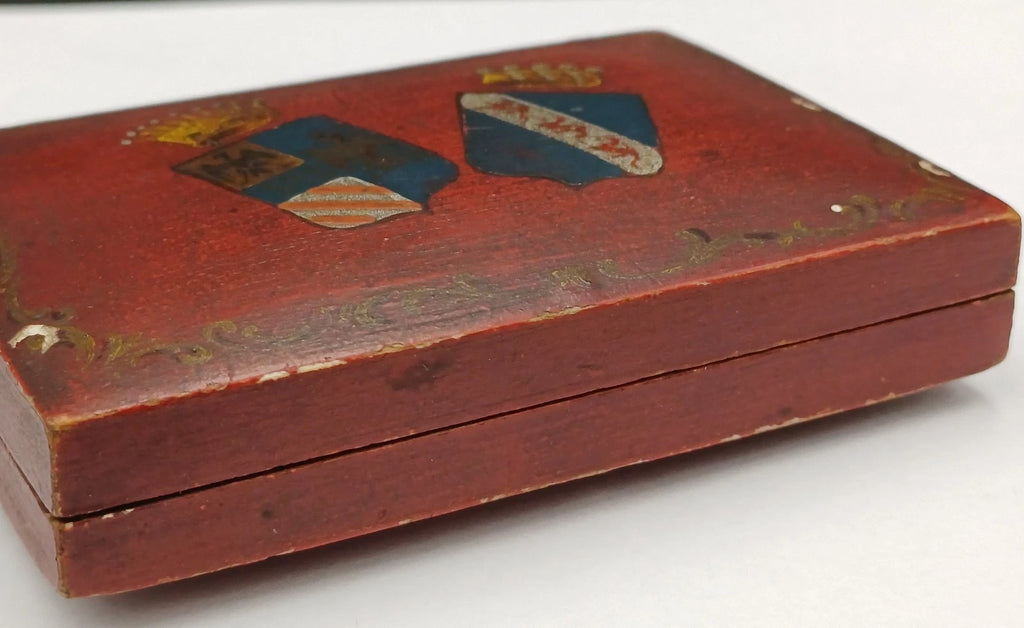 Scatoletta antica da collezione in legno con blasoni