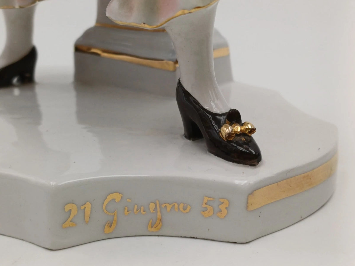 Trofeo Ramazzotti – Statuetta Moschettiere in porcellana, 1953